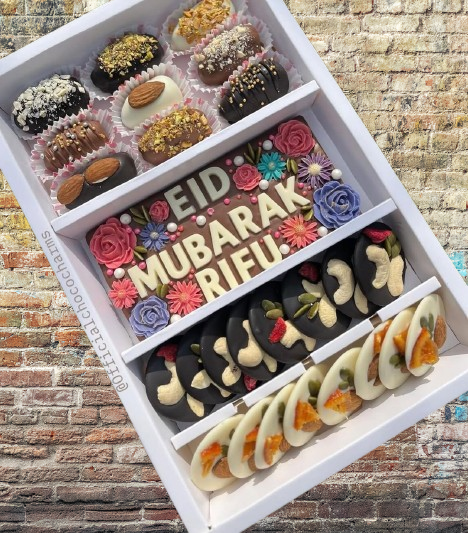 16 Chocolates + Bar Box (Pack of 5 & 1) Single Bar + 16 Chocolates Hamper Box