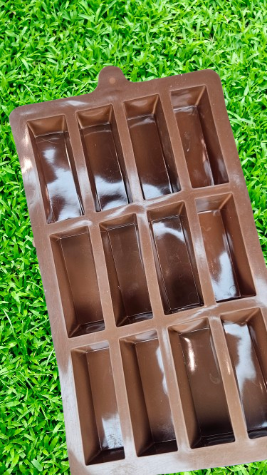 Silicone Protein Bar Mold – 12 Cavity Medium Narrow Rectangle Energy Bar Maker for Caramel, Muffins, Brownies, Cornbread, Cheesecake, Soap, Butter – Non-Stick Bakeware Mould