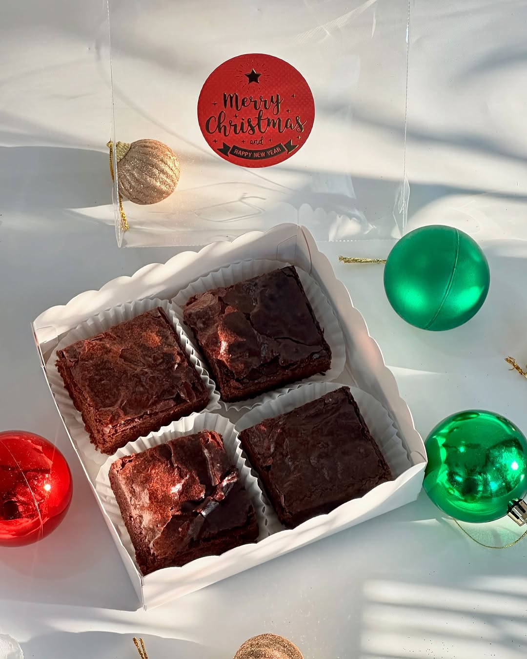 4 Brownie Boxes With Transparent Lid (White colour only) Pack of 10 (6*6*2 inches)