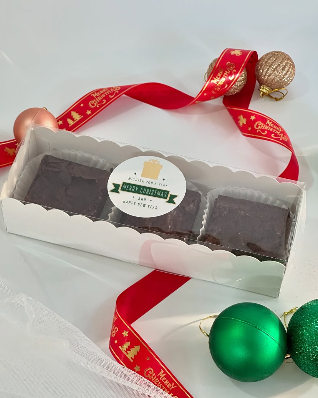 3 Brownie Boxes With Transparent Lid (White colour only) Pack of 10 (9*3*2 inches)